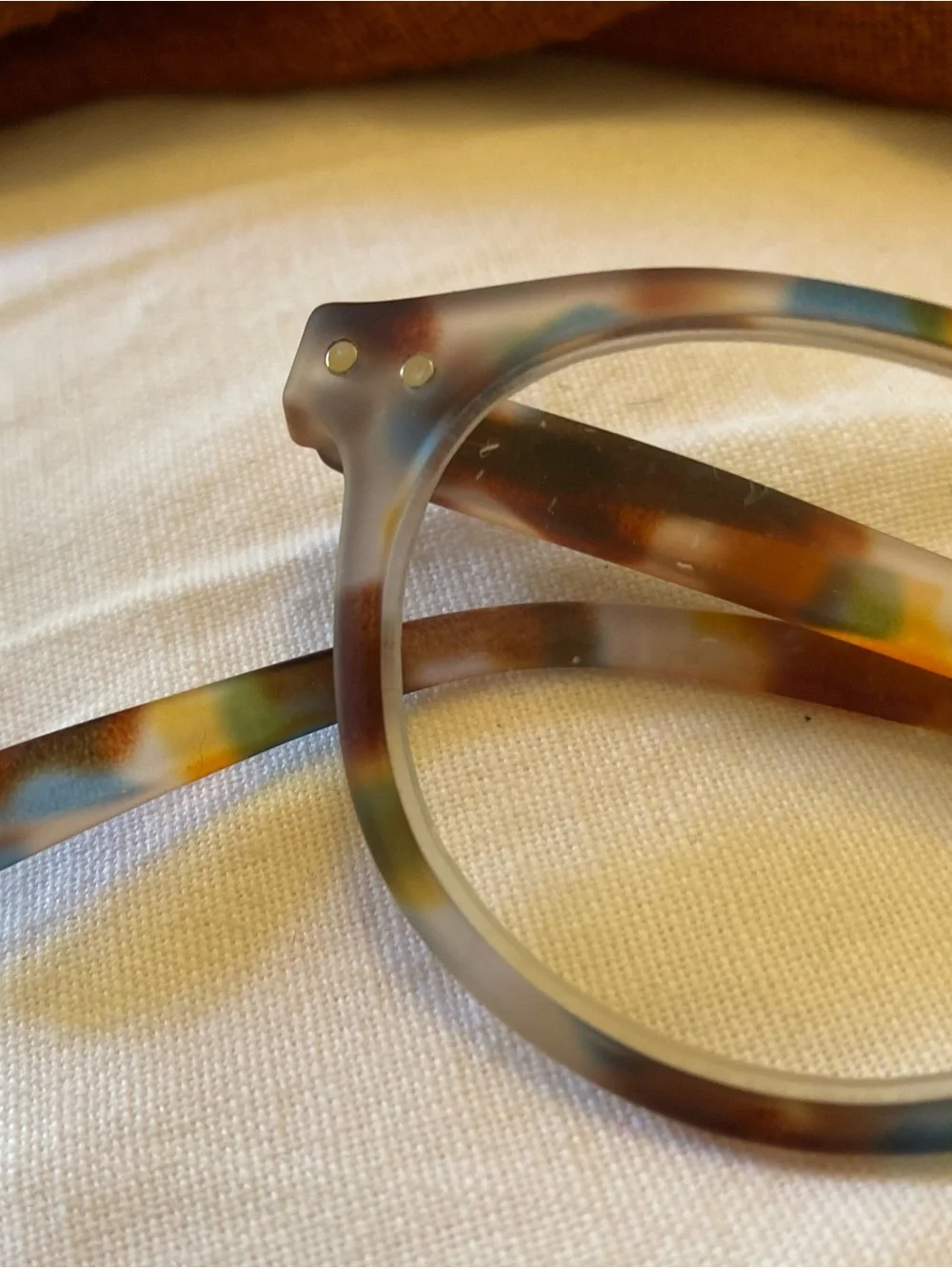 Izipizi stylish round